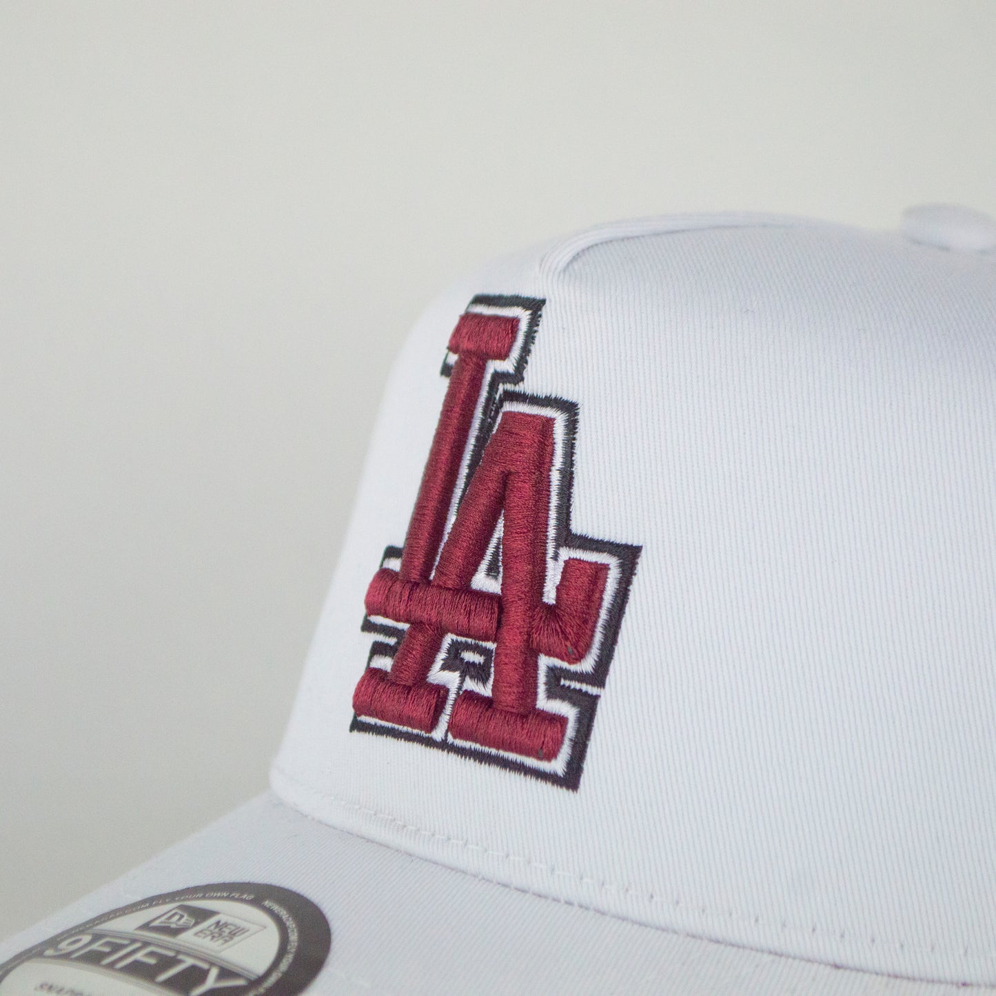 LOS ANGELES WHITE & RED